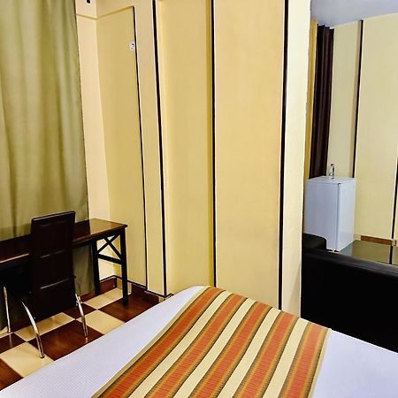 Yaahot Hotell Yaoundé Exteriör bild