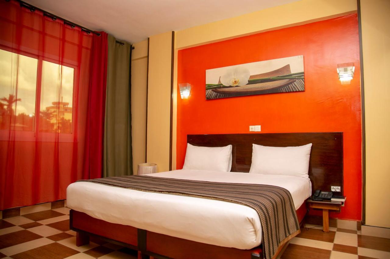 Yaahot Hotell Yaoundé Exteriör bild