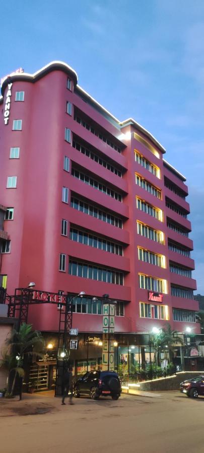 Yaahot Hotell Yaoundé Exteriör bild
