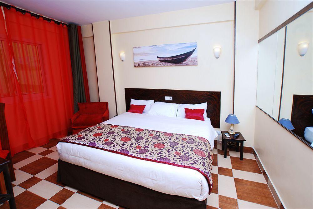 Yaahot Hotell Yaoundé Exteriör bild
