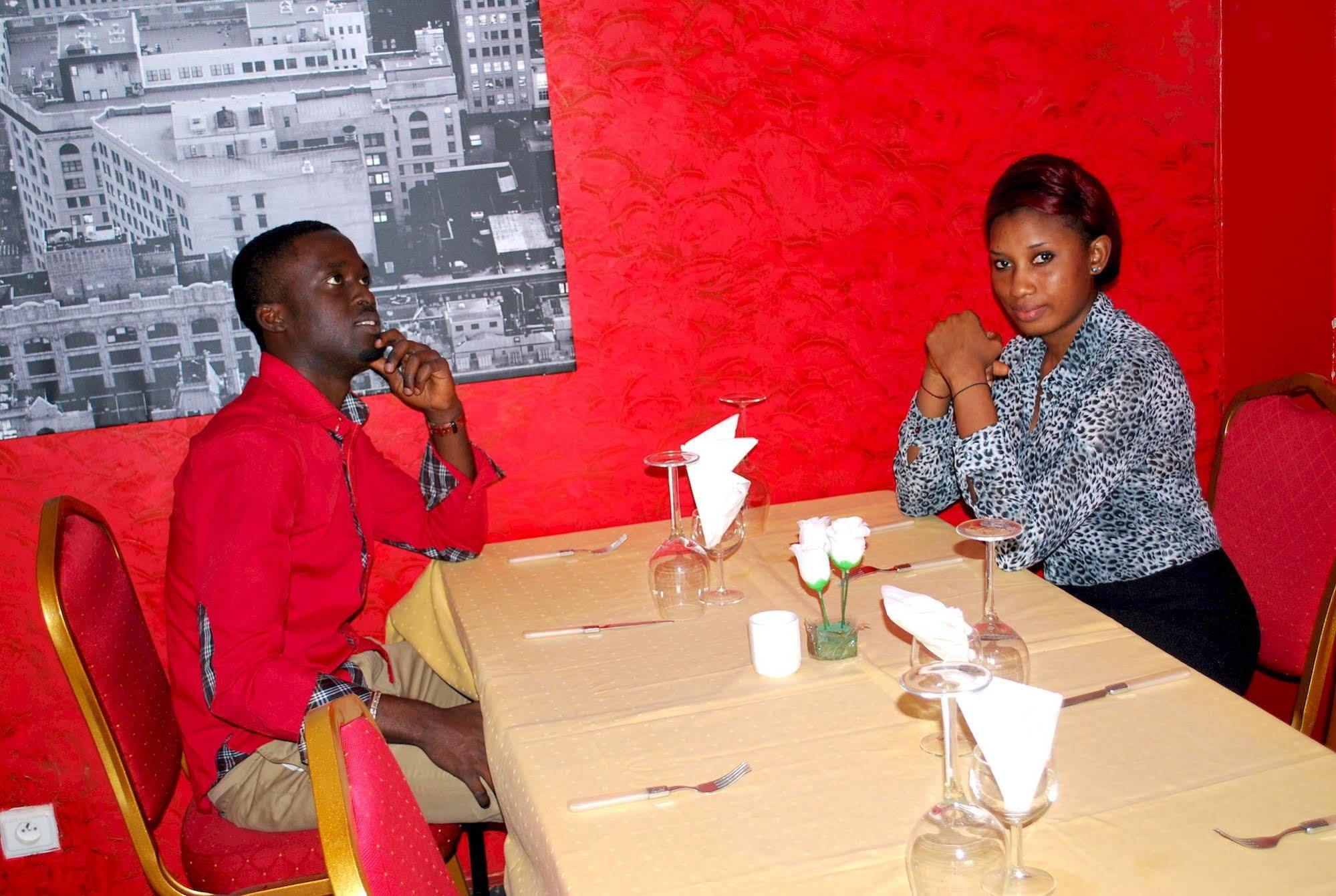 Yaahot Hotell Yaoundé Exteriör bild
