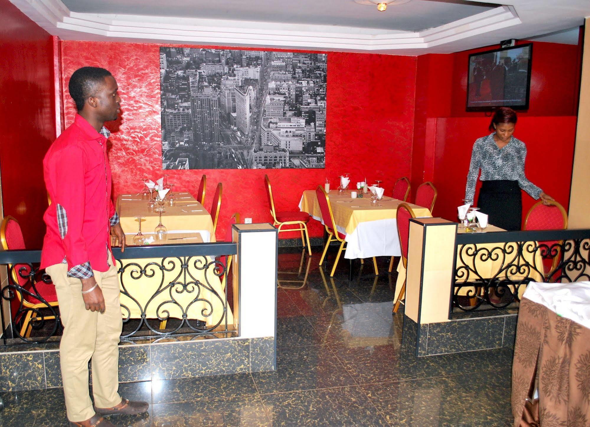 Yaahot Hotell Yaoundé Exteriör bild